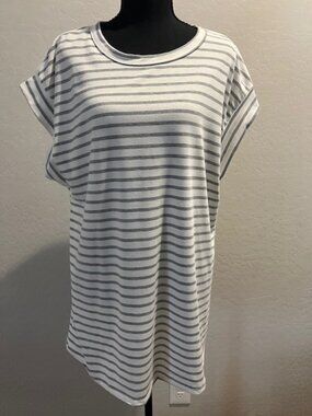 HEMISH USA White Gray Striped Tunic Top 2X Side Slit short sleeve